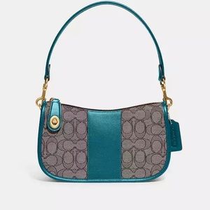 Coach Swinger In Signature Jacquard